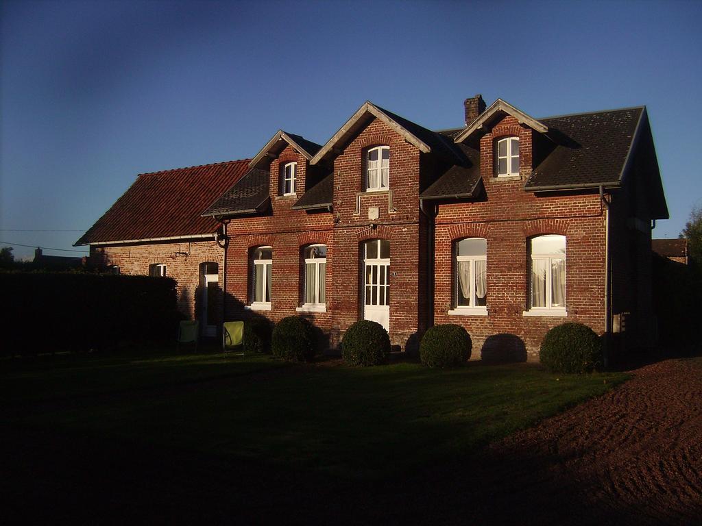 Chambres D'Hotes & Gites Du Chateau De Grand Rullecourt Room photo