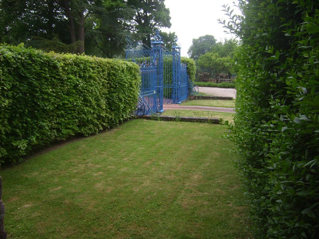Chambres D'Hotes & Gites Du Chateau De Grand Rullecourt Room photo