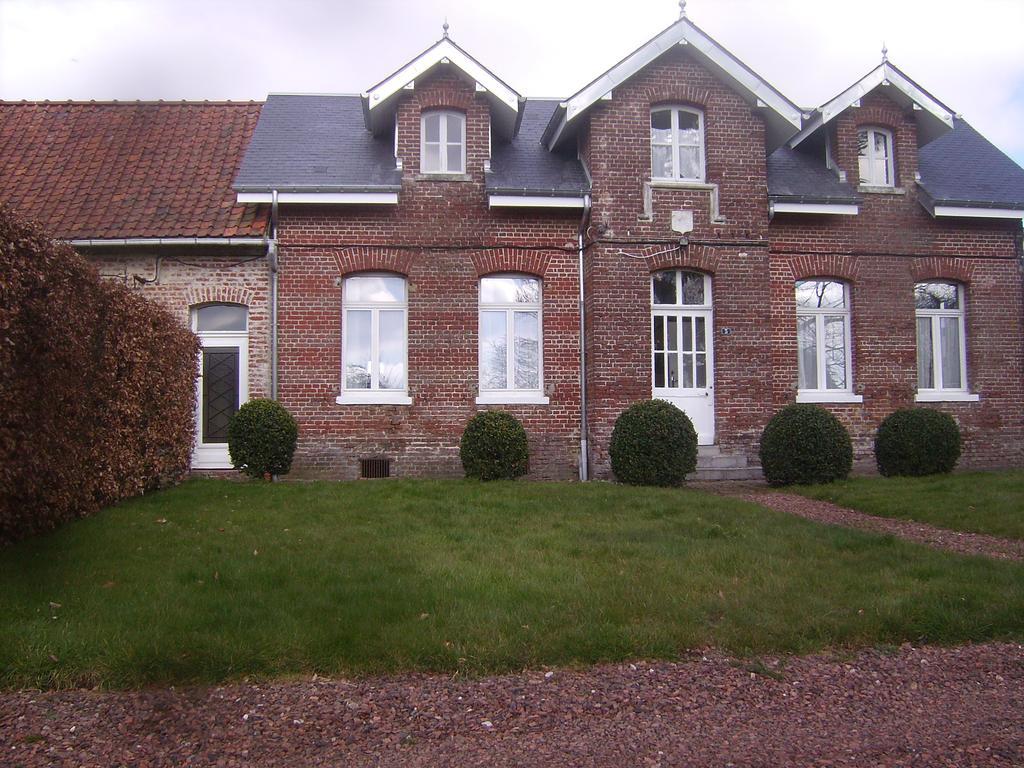 Chambres D'Hotes & Gites Du Chateau De Grand Rullecourt Exterior photo
