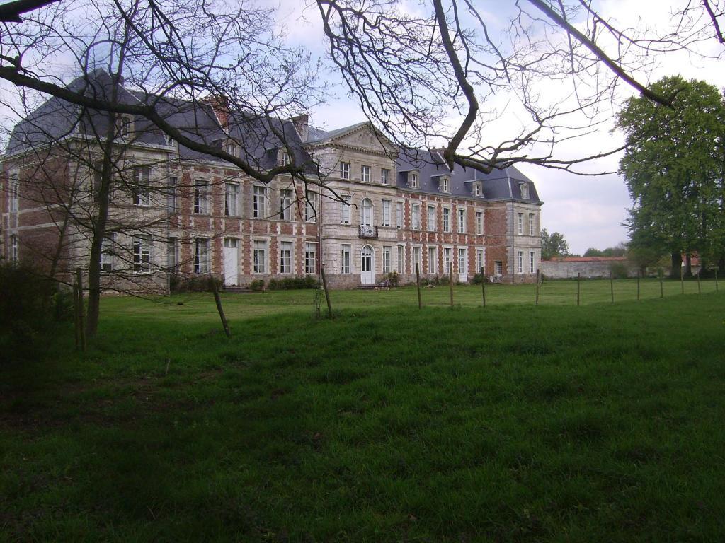 Chambres D'Hotes & Gites Du Chateau De Grand Rullecourt Exterior photo